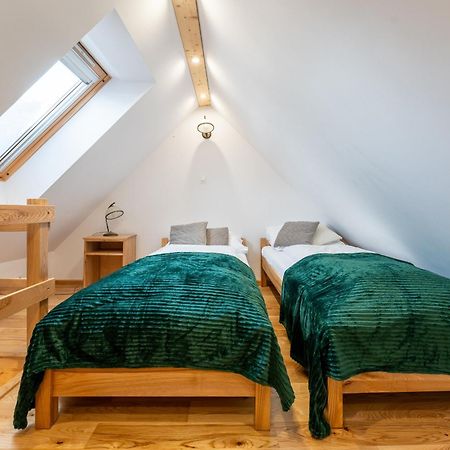 Dom Krawca - Pod Chojnikiem Apartment Jelenia Gora Luaran gambar