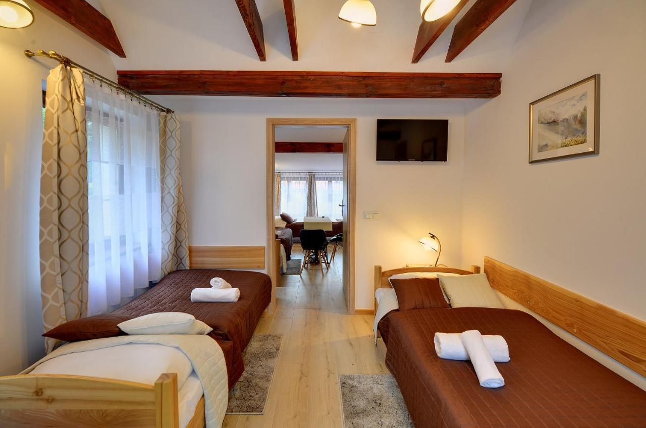Dom Krawca - Pod Chojnikiem Apartment Jelenia Gora Luaran gambar