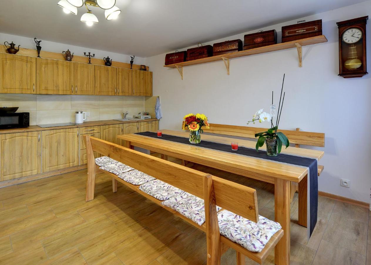 Dom Krawca - Pod Chojnikiem Apartment Jelenia Gora Luaran gambar