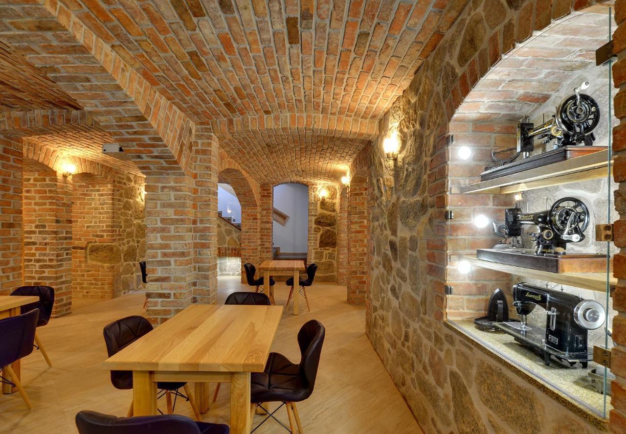 Dom Krawca - Pod Chojnikiem Apartment Jelenia Gora Luaran gambar