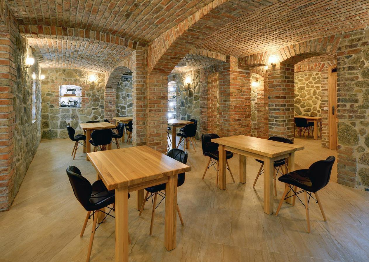 Dom Krawca - Pod Chojnikiem Apartment Jelenia Gora Luaran gambar
