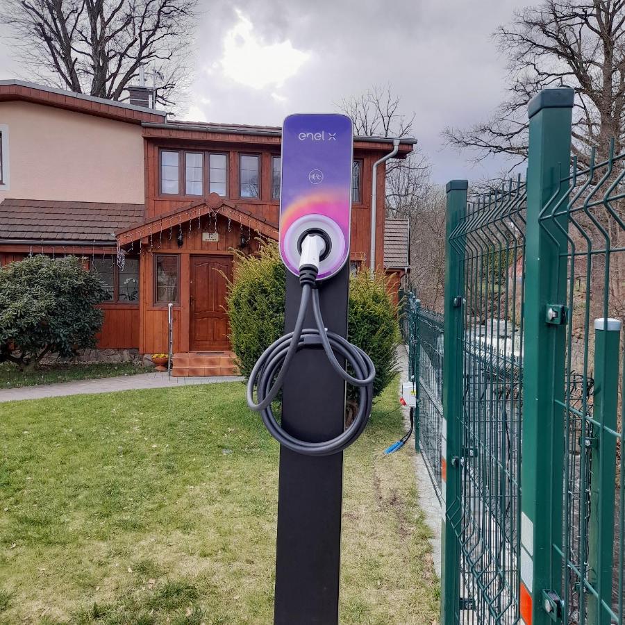 Dom Krawca - Pod Chojnikiem Apartment Jelenia Gora Luaran gambar