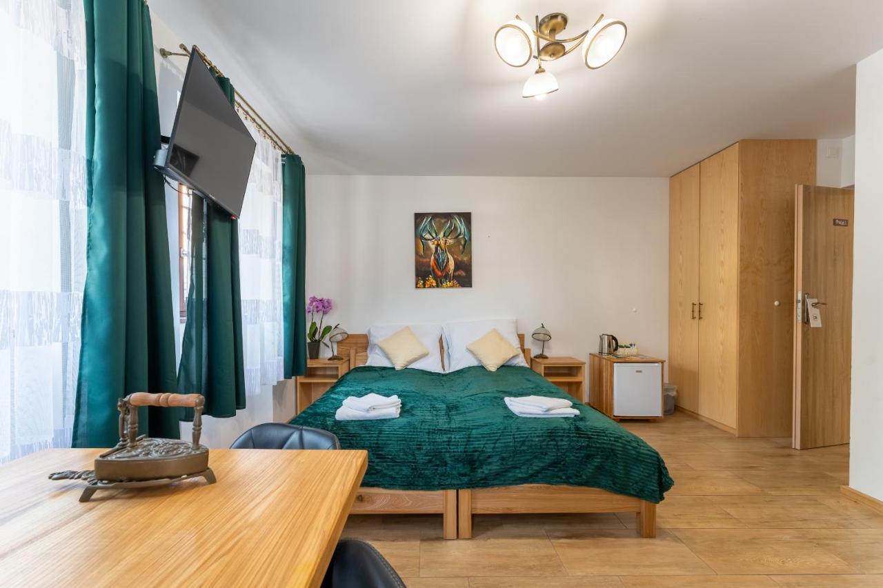 Dom Krawca - Pod Chojnikiem Apartment Jelenia Gora Luaran gambar