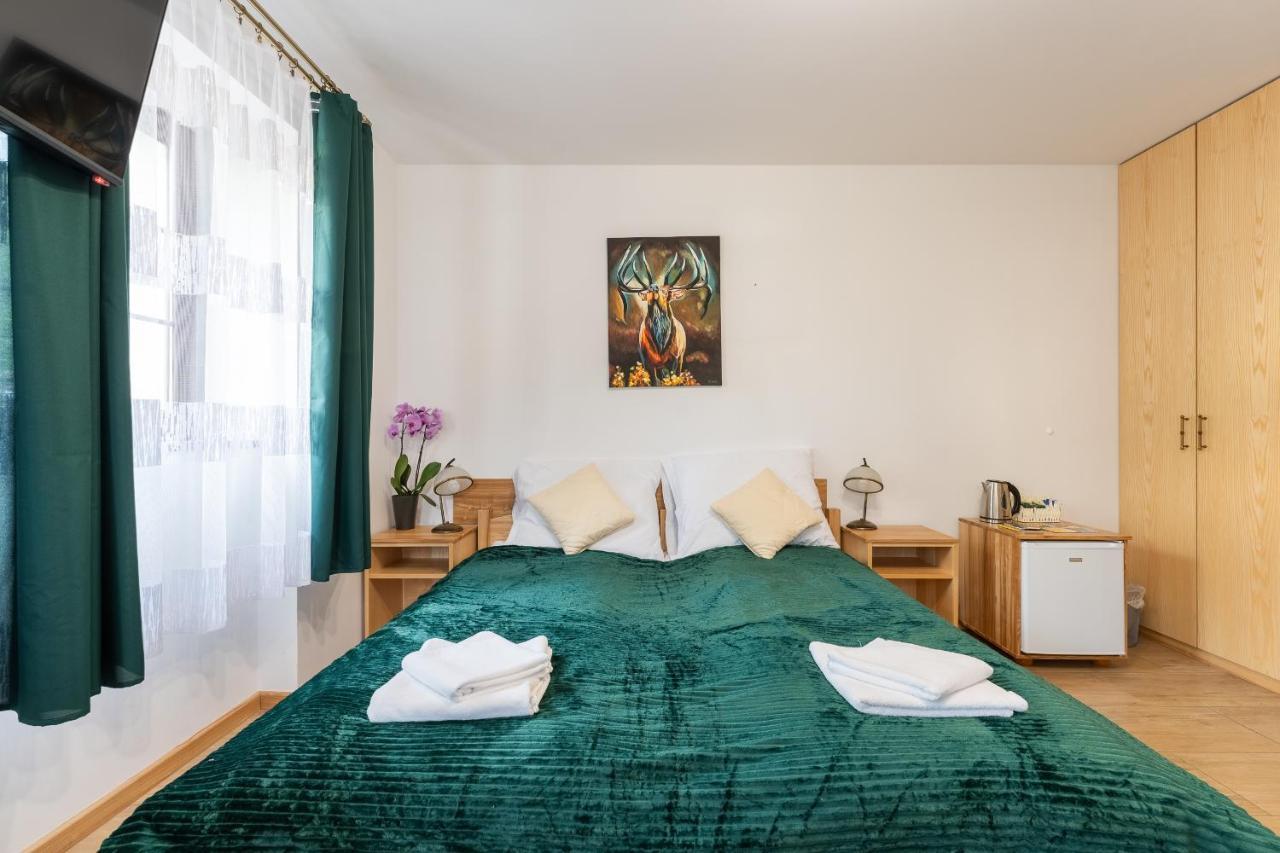 Dom Krawca - Pod Chojnikiem Apartment Jelenia Gora Luaran gambar