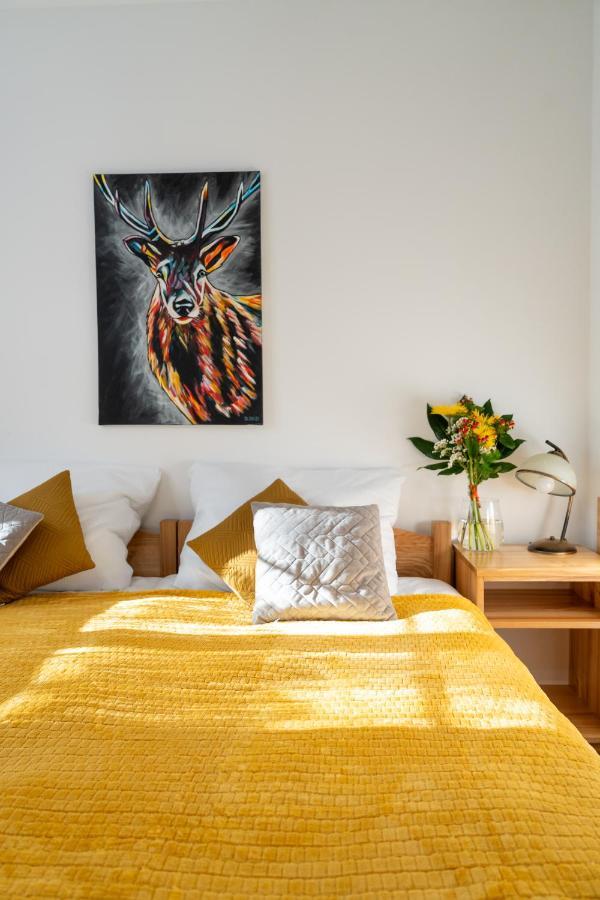 Dom Krawca - Pod Chojnikiem Apartment Jelenia Gora Luaran gambar