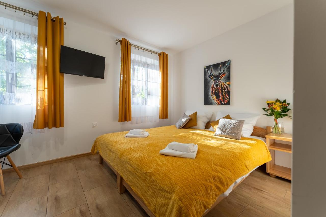 Dom Krawca - Pod Chojnikiem Apartment Jelenia Gora Luaran gambar