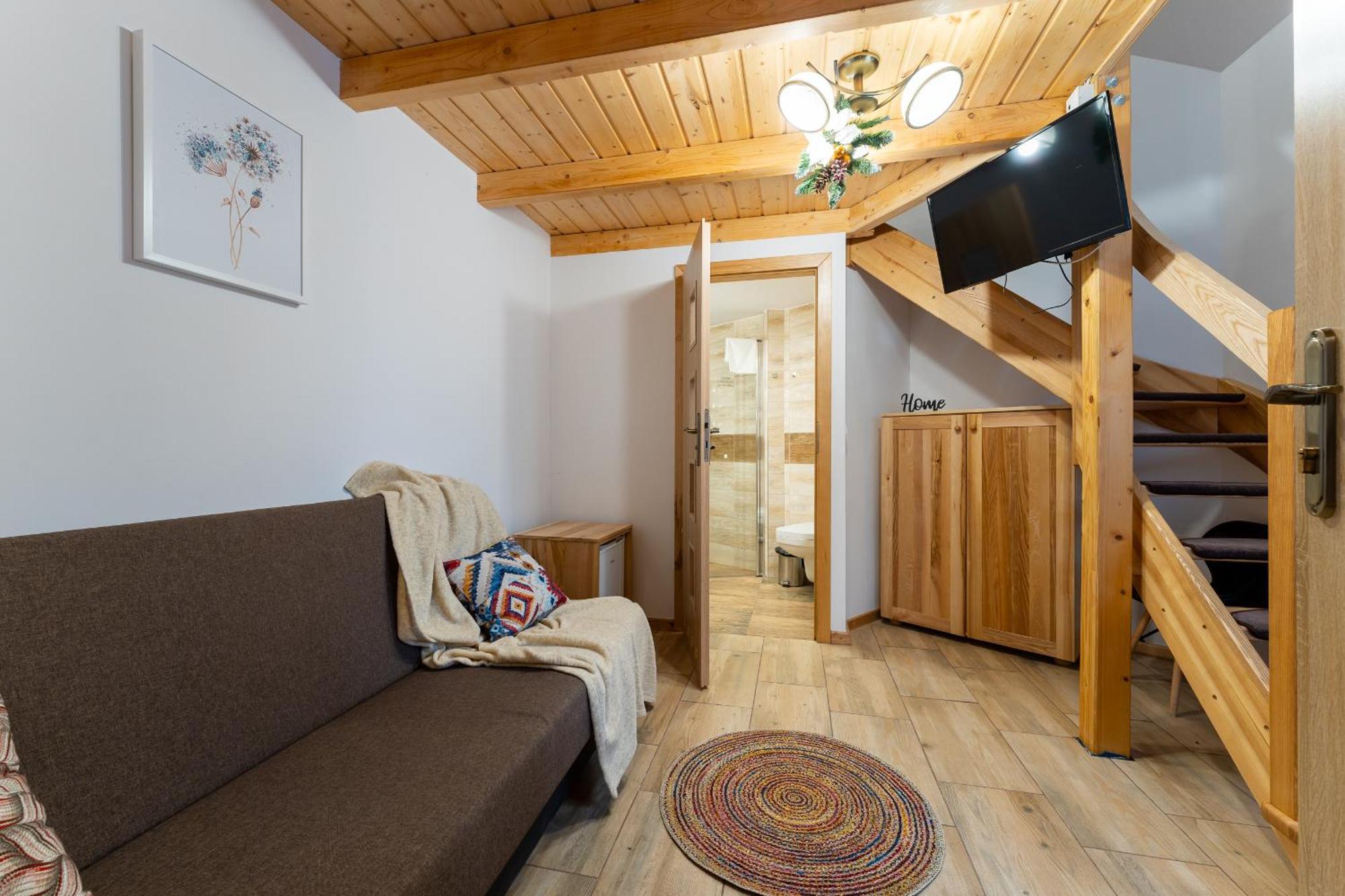 Dom Krawca - Pod Chojnikiem Apartment Jelenia Gora Luaran gambar