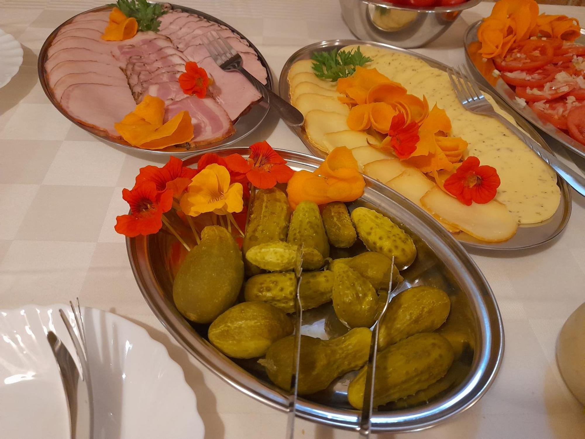 Dom Krawca - Pod Chojnikiem Apartment Jelenia Gora Luaran gambar